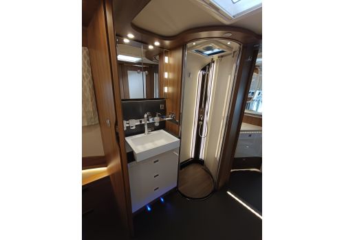 Autocaravana Integral CARTHAGO chic e-line I 64 XL QB de Ocasión