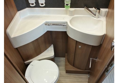 Autocaravana Integral CARTHAGO c-tourer I 150 modelo 2018 de Ocasión