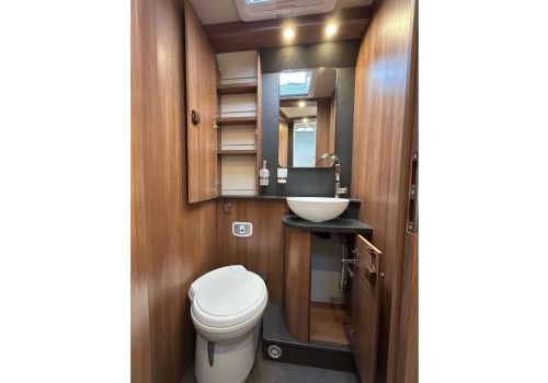 Autocaravana Integral CARTHAGO C Tourer I 145 RB LE de Ocasión