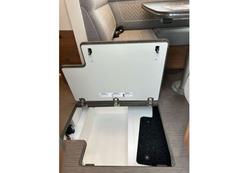 Autocaravana Integral CARTHAGO C Tourer I 145 RB LE de Ocasión