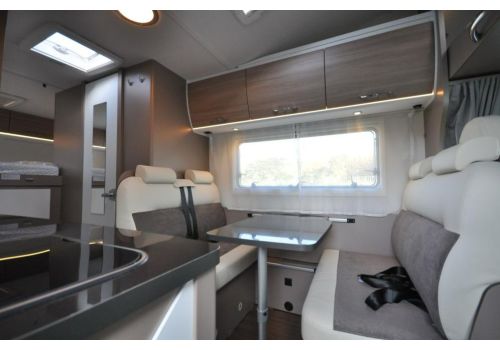 Autocaravana Capuchina SUNLIGHT BLUCAMP Ocean 650 en Alquiler