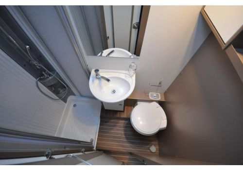 Autocaravana Capuchina SUNLIGHT BLUCAMP Ocean 650 en Alquiler