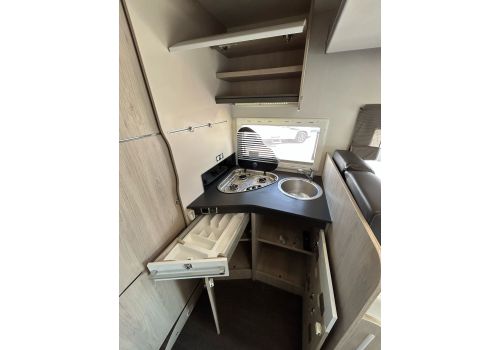Autocaravana Perfilada ROLLER TEAM 398 XLB Special Edition de Ocasión