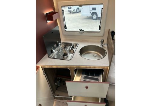 Autocaravana Perfilada ROLLER TEAM Kronos 230 TL FIT en Alquiler
