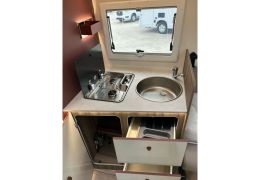 Autocaravana Perfilada ROLLER TEAM Kronos 230 TL FIT en Alquiler
