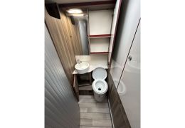 Autocaravana Perfilada ROLLER TEAM Kronos 230 TL FIT en Alquiler