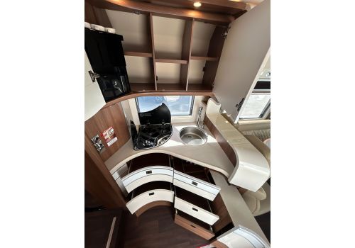 Autocaravana Integral CARTHAGO E Line I 64 XL QB Nueva en Venta