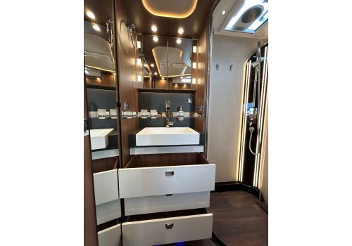 Autocaravana Integral CARTHAGO E Line I 64 XL QB Nueva en Venta