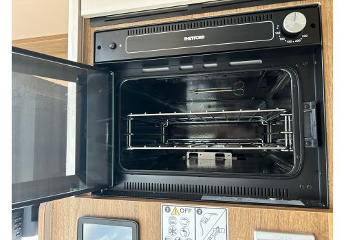 Autocaravana Integral MOBILVETTA K-Yatch Tekno Line 90 de Ocasión