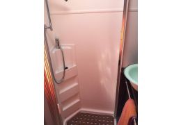 Autocaravana Capuchina BENIMAR Esterel 53 modelo 2010 de Ocasión