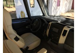 Autocaravana Capuchina BENIMAR Esterel 53 modelo 2010 de Ocasión