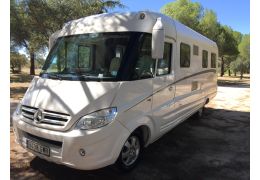 Autocaravana Capuchina BENIMAR Esterel 53 modelo 2010 de Ocasión