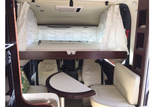 Autocaravana Integral ESTEREL Esterel 53 modelo 2010 de Ocasión