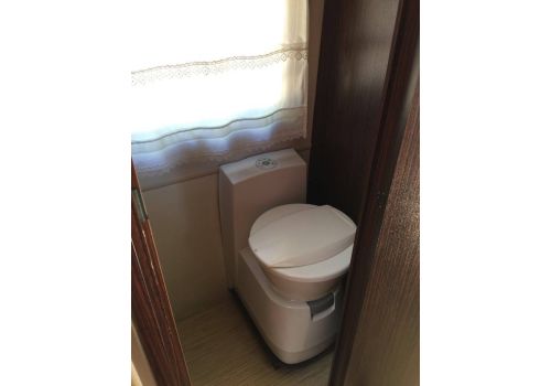 Autocaravana Integral ESTEREL Esterel 53 modelo 2010 de Ocasión