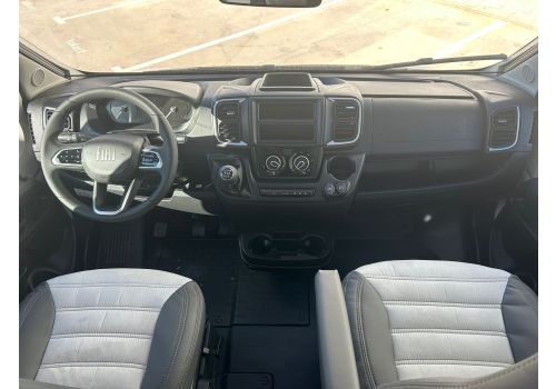 Autocaravana Perfilada SUNLIGHT V67S Adventure Edition Nueva en Venta