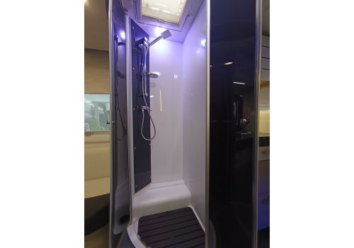 Autocaravana Perfilada CHALLENGER 396 Graphite Edition de Ocasión