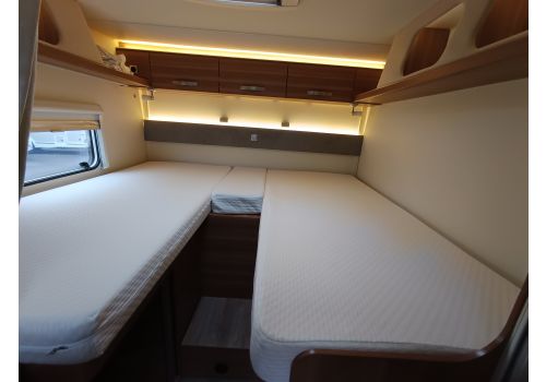 Autocaravana Perfilada WEINSBERG Carasuite 700 ME de Ocasión