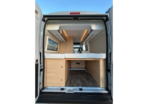 Furgoneta Cámper SUNLIGHT Cliff 600-X RT Nueva en Venta