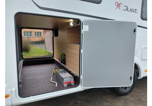 Autocaravana Perfilada DETHLEFFS Just 7052 EB en Alquiler