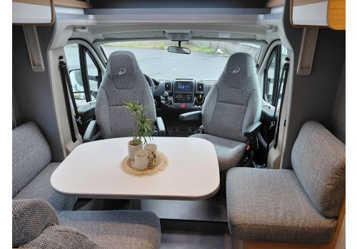 Autocaravana Perfilada DETHLEFFS Just 7052 EB en Alquiler