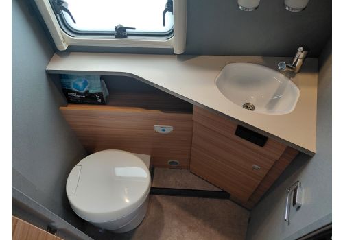 Autocaravana Perfilada DETHLEFFS Just 7052 EB en Alquiler
