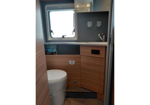 Autocaravana Perfilada DETHLEFFS Just 7052 EB en Alquiler