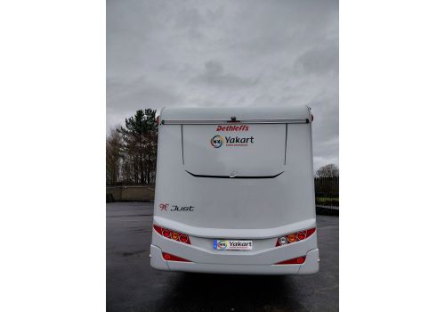 Autocaravana Perfilada DETHLEFFS Just 7052 EB en Alquiler