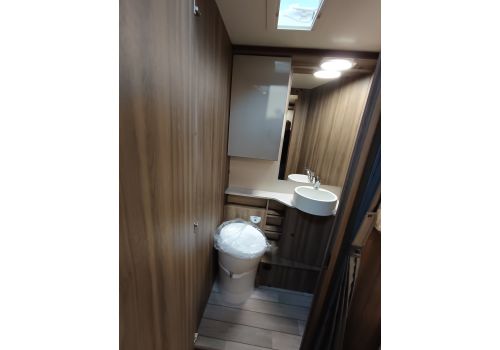 Autocaravana Perfilada ROLLER TEAM Kronos 284 TL Nueva en Venta