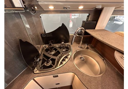 Autocaravana Integral CARTHAGO Chic c-line I 5.0 QB Nueva en Venta