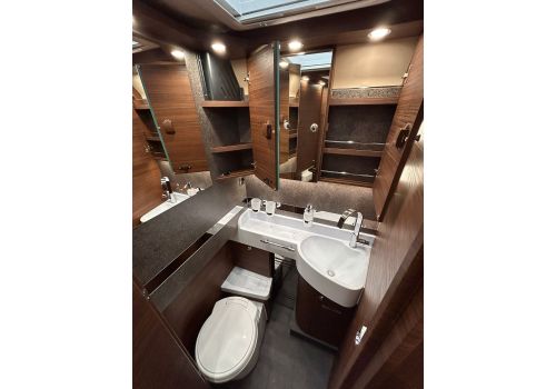 Autocaravana Integral CARTHAGO Chic c-line I 5.0 QB Nueva en Venta