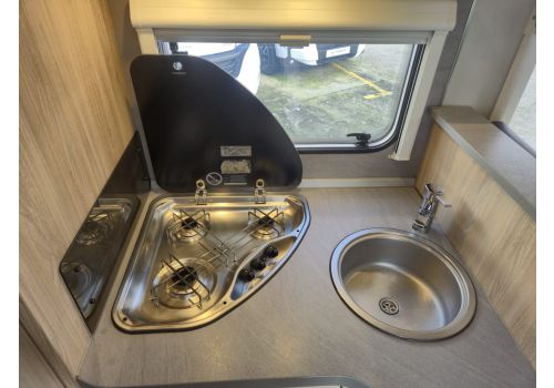 Autocaravana Perfilada WEINSBERG R58 de Ocasión