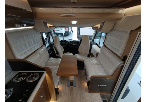 Autocaravana Integral MOBILVETTA K-Yatch Tekno Line 90 Nueva en Venta