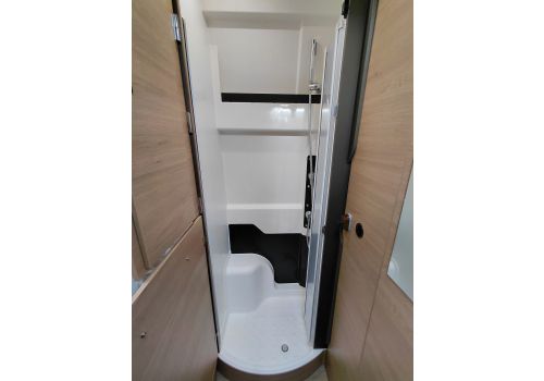 Furgoneta Cámper DREAMER CamperVan XL Select Nueva en Venta