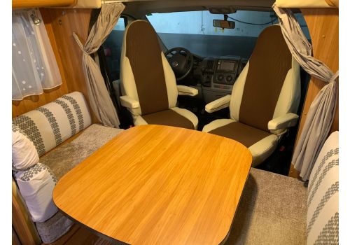 Autocaravana Perfilada BURSTNER Primero T580 de Ocasión