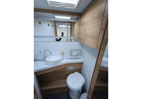 Autocaravana Integral ADRIA Sonic Supreme i710DC de Ocasión