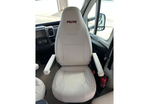 Autocaravana Perfilada PILOTE P746 Expression de Ocasión
