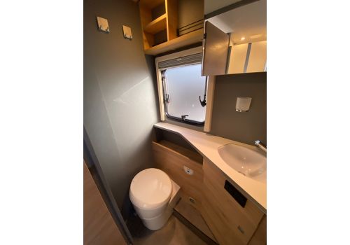 Autocaravana Perfilada DETHLEFFS Dethleffs Just T 7052 DBM en Alquiler