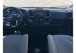 Autocaravana Perfilada SUNLIGHT T 68 en Alquiler