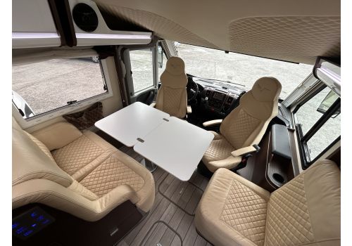 Autocaravana Integral MOBILVETTA K-Yatch Tekno Line 85 de Ocasión