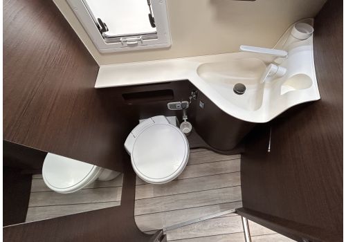 Autocaravana Integral MOBILVETTA K-Yatch Tekno Line 85 de Ocasión