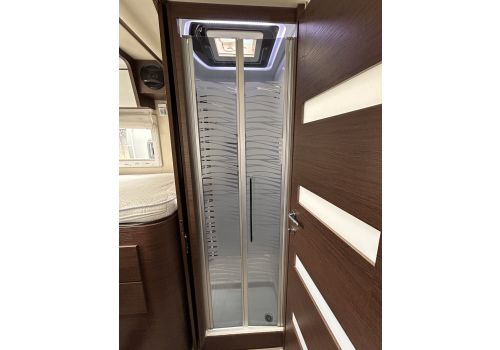 Autocaravana Integral MOBILVETTA K-Yatch Tekno Line 85 de Ocasión