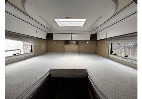 Autocaravana Integral MOBILVETTA K-Yatch Tekno Line 85 de Ocasión