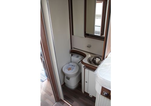 Autocaravana Perfilada ILUSION Irius 740 modelo 2016 de Ocasión