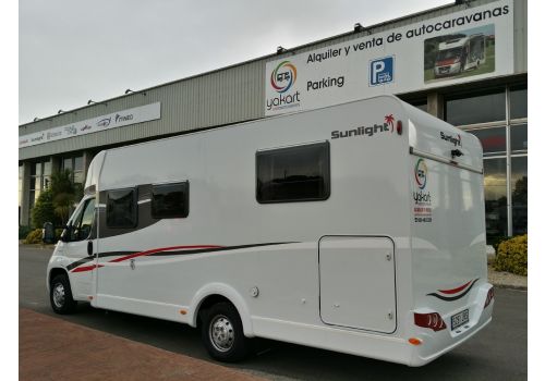 Autocaravana Perfilada SUNLIGHT T 68 modelo 2016 de Ocasión
