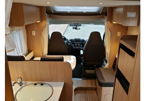 Autocaravana Perfilada SUNLIGHT T 68 modelo 2016 de Ocasión