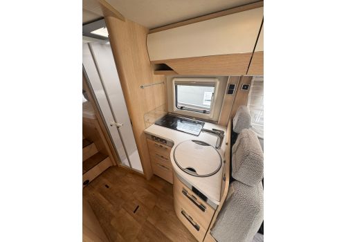 Autocaravana Integral HYMER B 680 MC de Ocasión