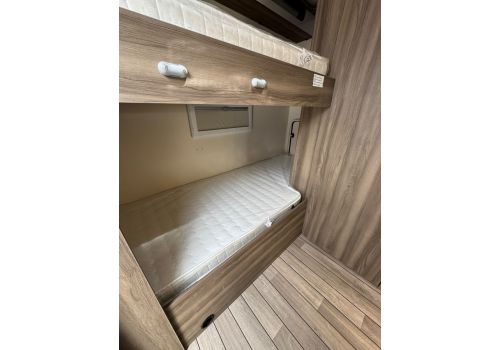 Autocaravana Perfilada ROLLER TEAM Kronos 274 TL Nueva en Venta