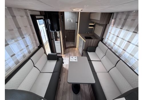 Autocaravana Perfilada ROLLER TEAM Kronos 234 TL Black Edition Nueva en Venta