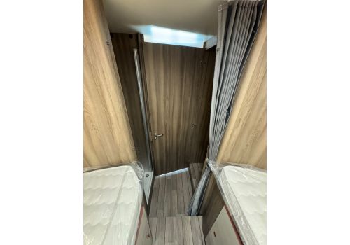 Autocaravana Capuchina ROLLER TEAM Kronos 284 M de Ocasión