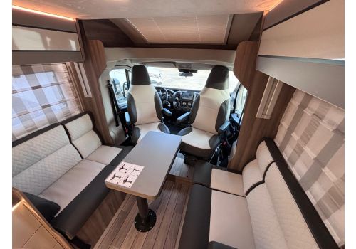 Autocaravana Perfilada ROLLER TEAM Kronos 267 TL Black Edition Nueva en Venta